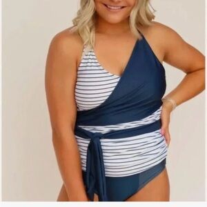 Women’s Nani Swimwear Navy Striped Tankini Top size L